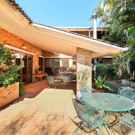 Casa à venda com 4 quartos, sendo 2 suítes, em Jardim Cordeiro, São Paulo, SP
