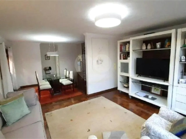 Casa de Vila à venda com 3 quartos, sendo 1 suíte,  em Alto da Boa Vista, São Paulo, SP