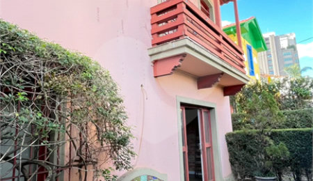 Sobrado à venda com 6 quartos, sendo 1 suíte,  em Vila Mariana, São Paulo, SP