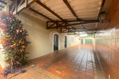 Casa à venda com 3 quartos em Jardim do Carmo, Araraquara, SP