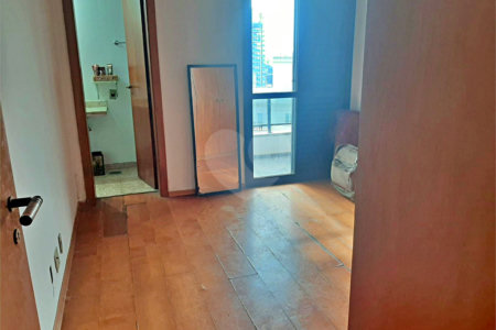 Apartamento à venda com 4 quartos, sendo 3 suítes,  em Itaim Bibi, São Paulo, SP