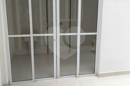 Sobrado à venda com 3 quartos, sendo 1 suíte, em Vila Pita, São Paulo, SP