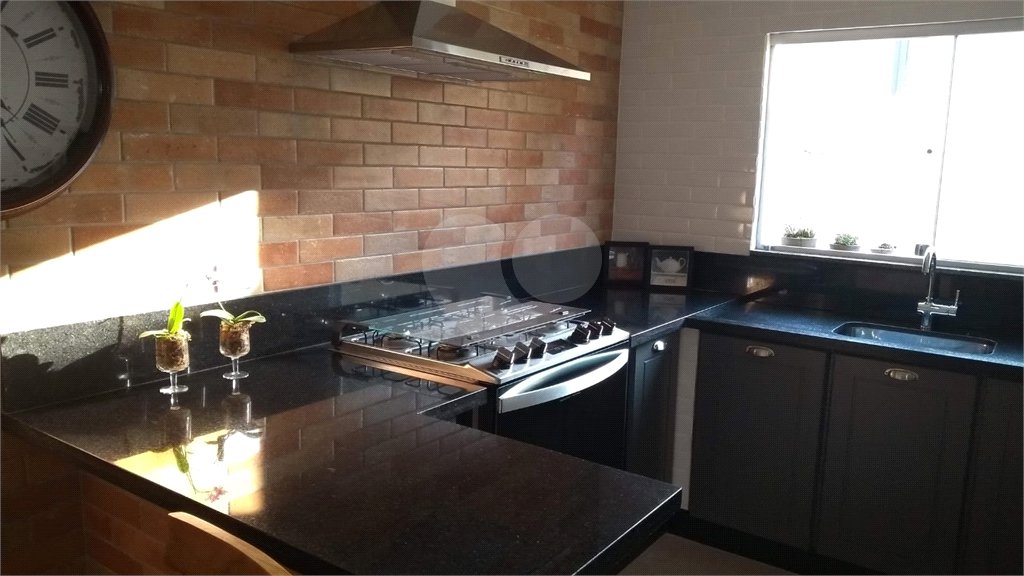 Sobrado à venda com 3 quartos, sendo 1 suíte,  em Retiro das Fontes, Atibaia, SP