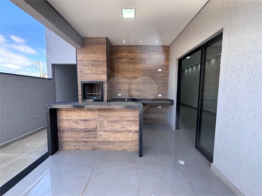 Casa à venda com 3 suítes no condomínio Helena Maria, Sorocaba - SP