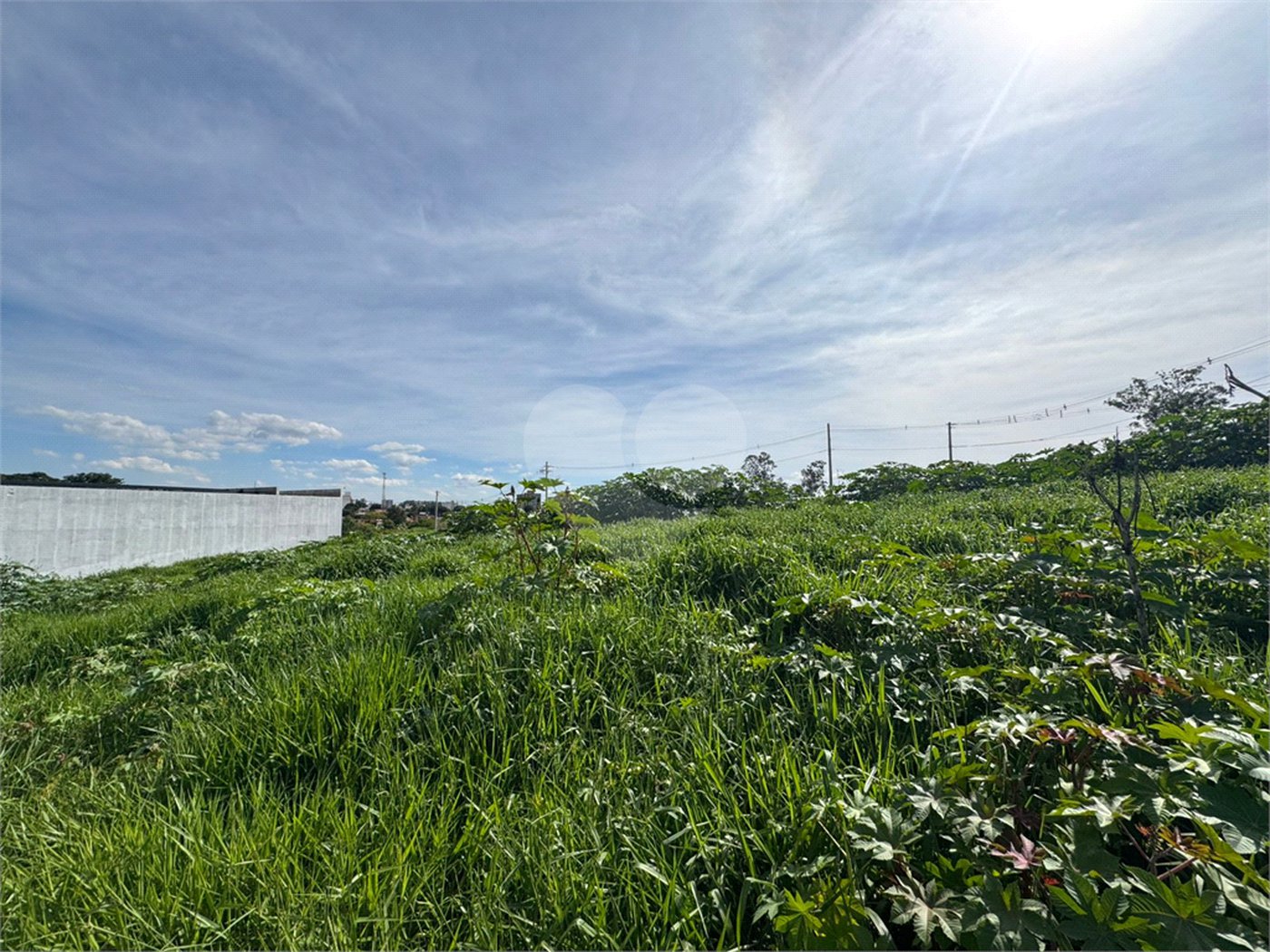 Terreno Comercial á venda com 286m2, ao lado da Rodovia Washington Luiz, em São Carlos.