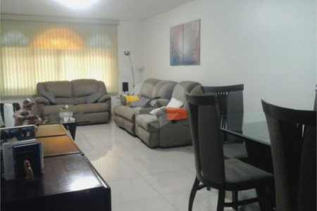 Casa à venda com 3 quartos, sendo 1 suíte,  em Santo Amaro, São Paulo, SP