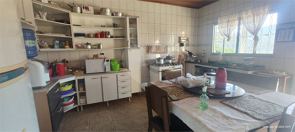 Chácara à venda com 3 quartos, sendo 1 suíte, no Centro, Nazaré Paulista, SP