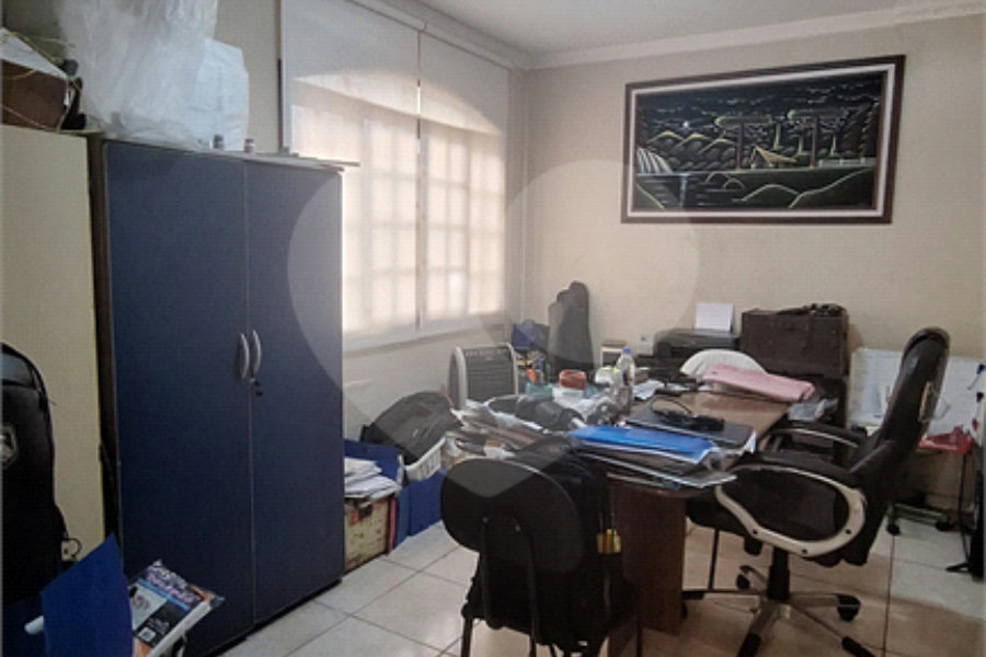 Sobrado à venda com 4 quartos, sendo 1 suíte, em Tremembé, São Paulo, SP