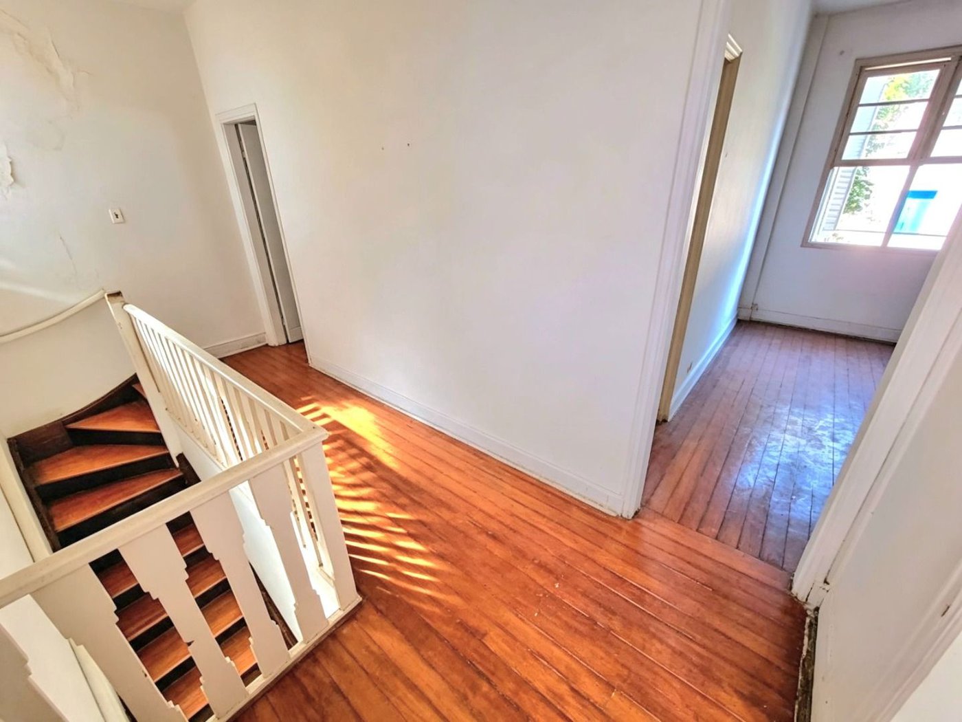 Casa com 3 dormitórios à venda, 119 m² por R$ 689.000,00 - Pompéia - Santos/SP