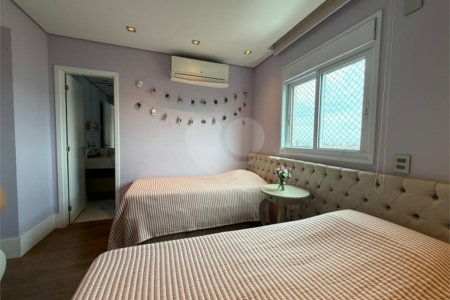Apartamento à venda com 3 suítes em Santa Teresinha, São Paulo, SP