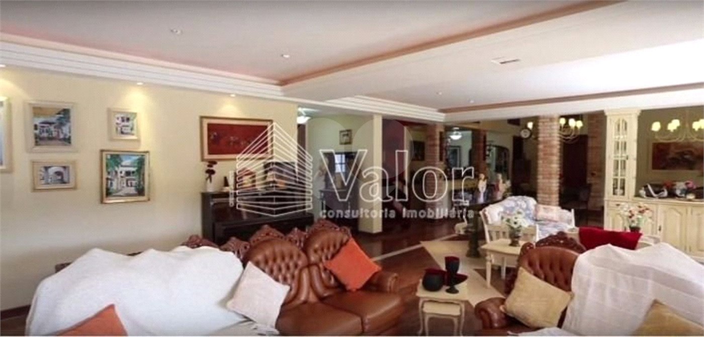 Casa em condomínio fechado