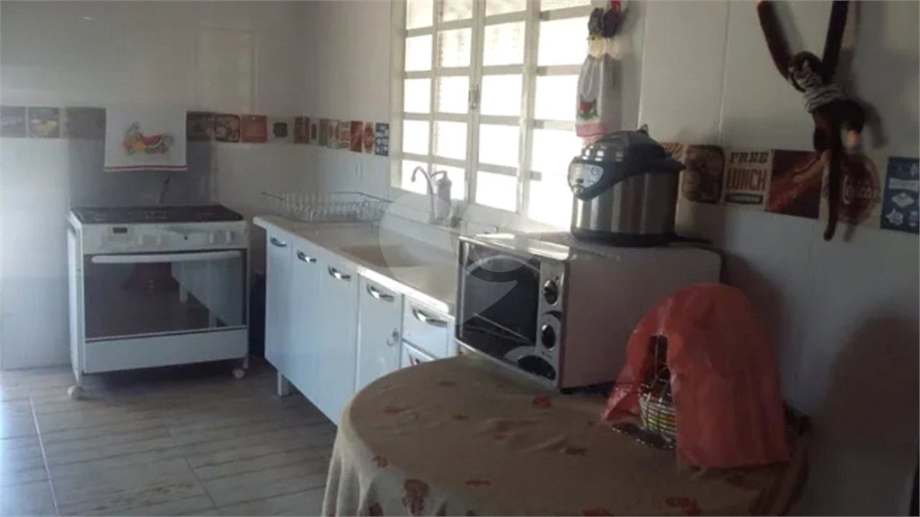 Chácara à venda com 3 quartos, sendo 1 suíte, no Centro, Paraibuna, SP
