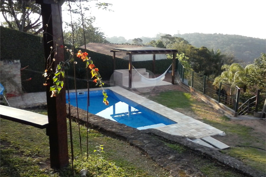 Casa à venda com 4 suítes no condomínio Parque Petrópolis 4 Secção, Mairiporã - SP
