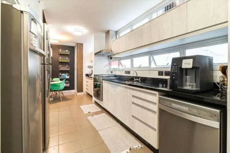 Casa à venda com 4 suítes em Jardim Vitória Régia, São Paulo, SP