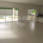 Casa à venda com 4 suítes no condomínio Santa Maria, Cotia - SP
