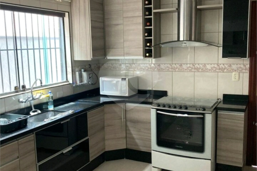 Sobrado à venda com 4 quartos, sendo 2 suítes, em Vila Barreto, São Paulo, SP