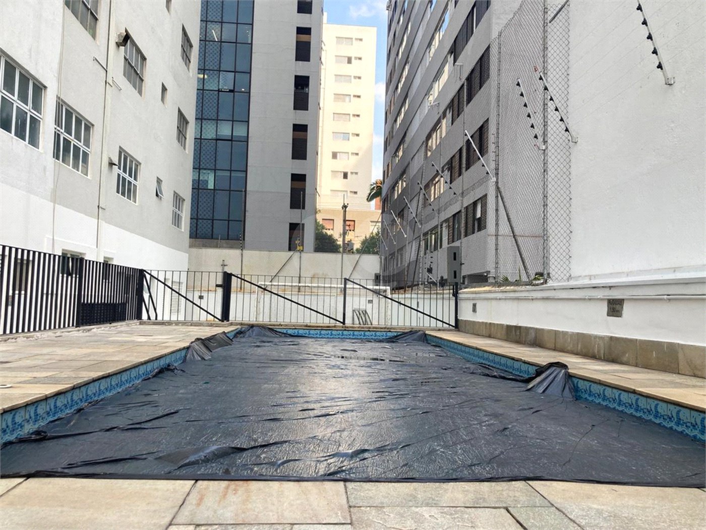 Apartamento à venda com 4 quartos, sendo 1 suíte, em Jardim Europa, São Paulo, SP