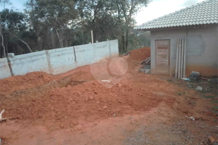 Casa à venda com 2 quartos, sendo 1 suíte, em Canjica (terra Preta), Mairiporã, SP