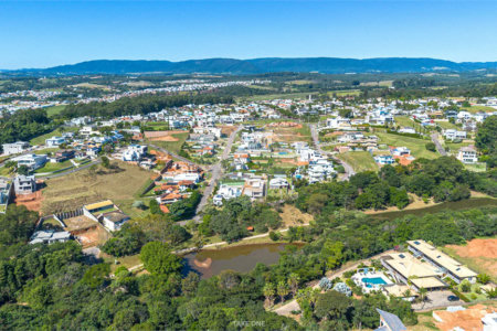 Casa à venda com 4 suítes no condomínio Residencial dos Lagos, Itupeva - SP