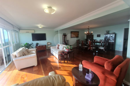 Apartamento à venda com 3 quartos, sendo 2 suítes, em Alto da Boa Vista, São Paulo, SP