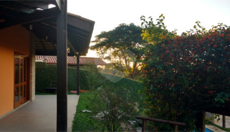 Casa à venda com 4 suítes no condomínio Parque Petrópolis 4 Secção, Mairiporã - SP