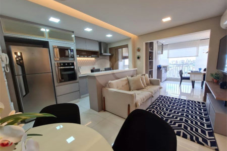 Apartamento à venda com 3 quartos, sendo 1 suíte,  em Vila Anastácio, São Paulo, SP