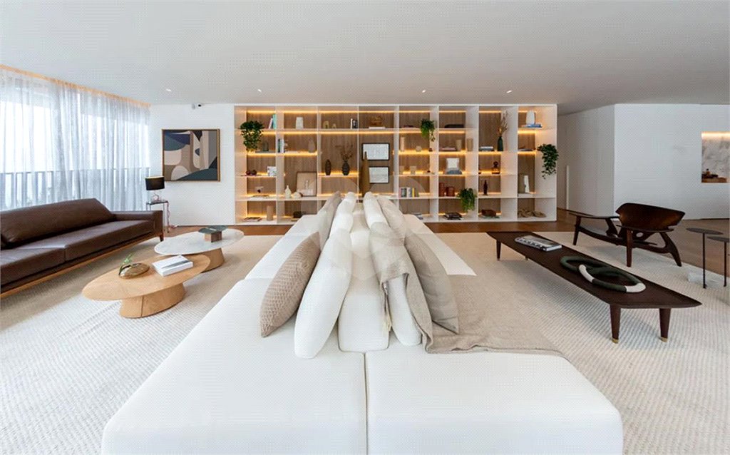 Apartamento à venda com 3 suítes em Indianópolis, São Paulo, SP