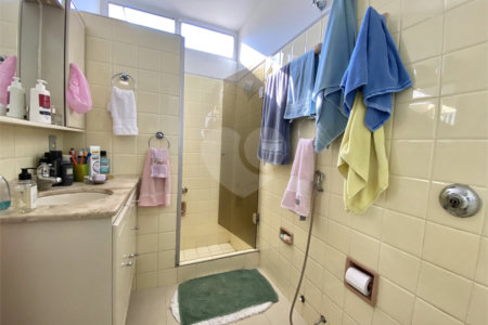Casa de Vila à venda com 3 quartos, sendo 1 suíte, em Jardim Hípico, São Paulo, SP