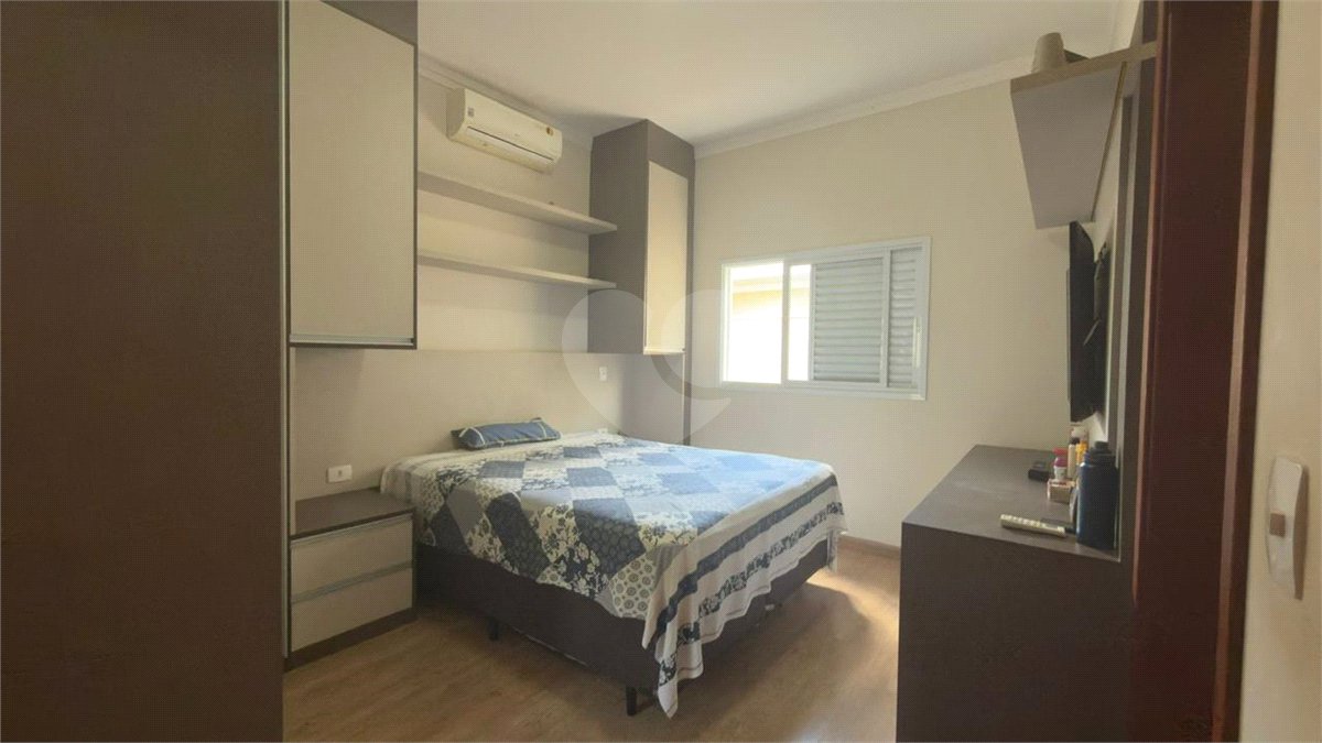 Casa à venda com 4 quartos, sendo 1 suíte,  no condomínio Portobello Sorocaba, Sorocaba - SP