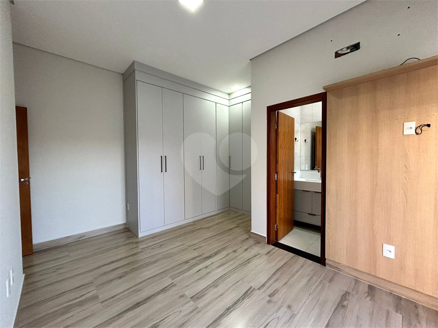 Casa à venda com 3 suítes no condomínio Ibiti Reserva, Sorocaba - SP