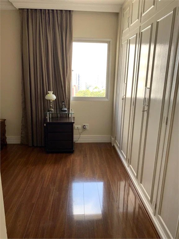 Apartamento à venda com 4 quartos, sendo 2 suítes, em Vila Andrade, São Paulo, SP