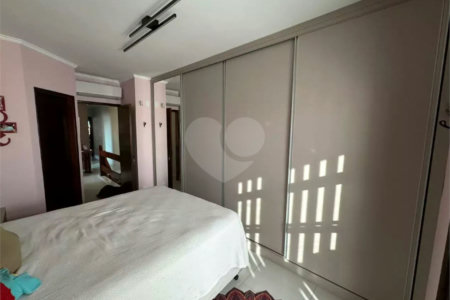 Sobrado à venda com 3 quartos, sendo 1 suíte, em Vila Califórnia, São Paulo, SP
