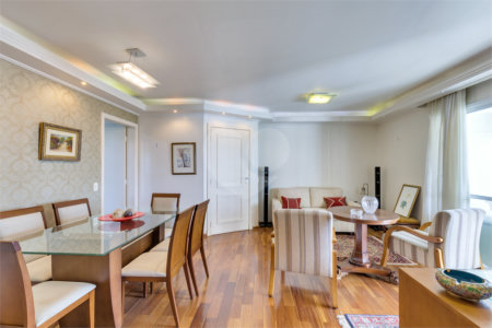 Apartamento à venda com 3 quartos, sendo 2 suítes, em Jardim Marajoara, São Paulo, SP