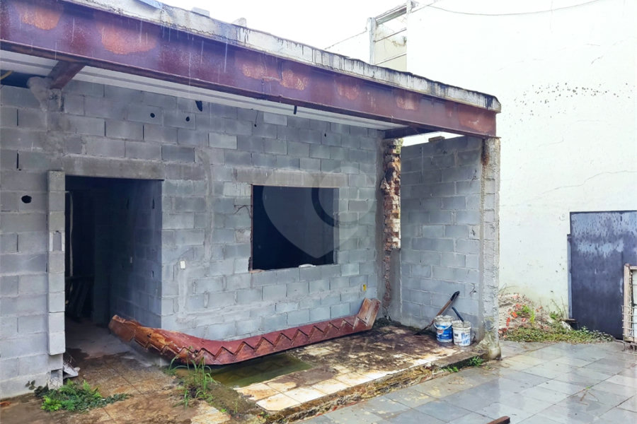 Sobrado à venda com 4 quartos, sendo 2 suítes, em Tremembé, São Paulo, SP
