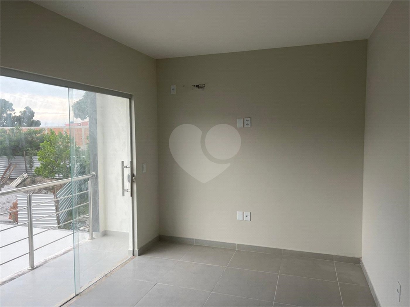 Casa à venda com 3 quartos, sendo 2 suítes, em Taperapuan, Porto Seguro, BA