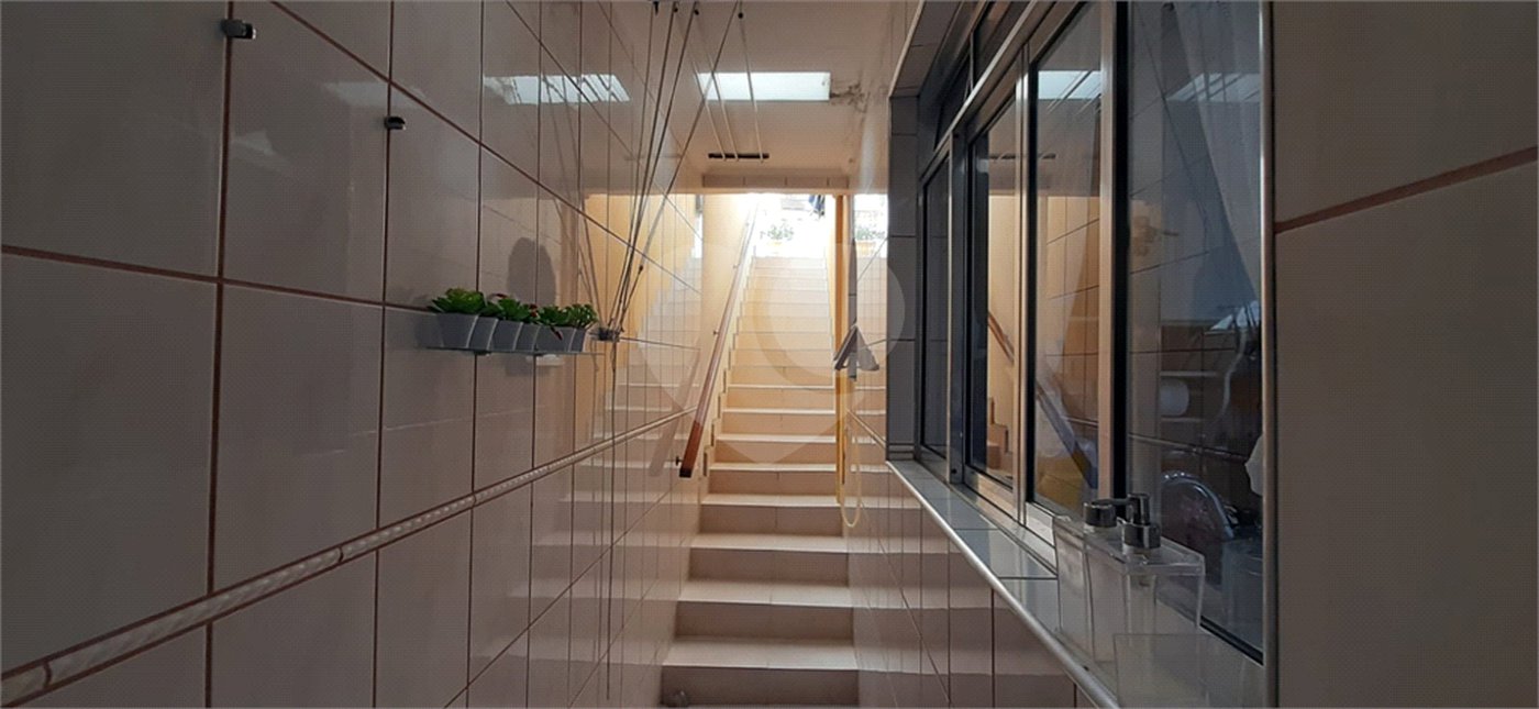 Sobrado à venda com 2 quartos em Horto, São Paulo, SP
