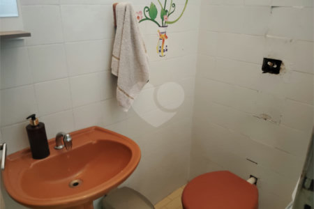 Sobrado à venda com 3 quartos, sendo 1 suíte, em Parque Fongaro, São Paulo, SP