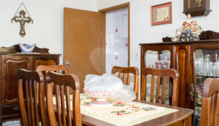 Sobrado à venda com 3 quartos, sendo 1 suíte,  em Campo Belo, São Paulo, SP