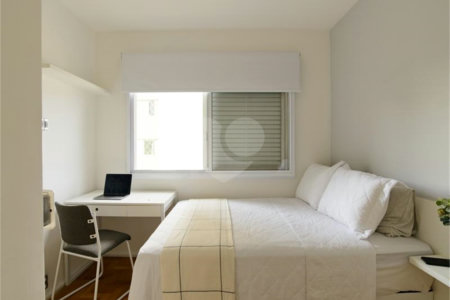 Apartamento à venda com 4 quartos, sendo 2 suítes, em Vila Olímpia, São Paulo, SP