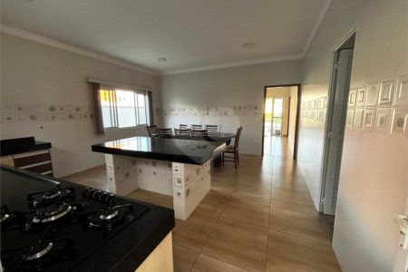 Casa à venda com 2 quartos, sendo 1 suíte, no condomínio Residencial Lagos D Icarai, Salto - SP