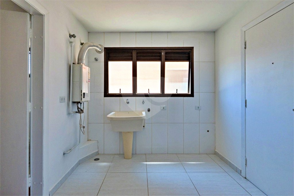 Apartamento à venda com 3 suítes em Campo Belo, São Paulo, SP