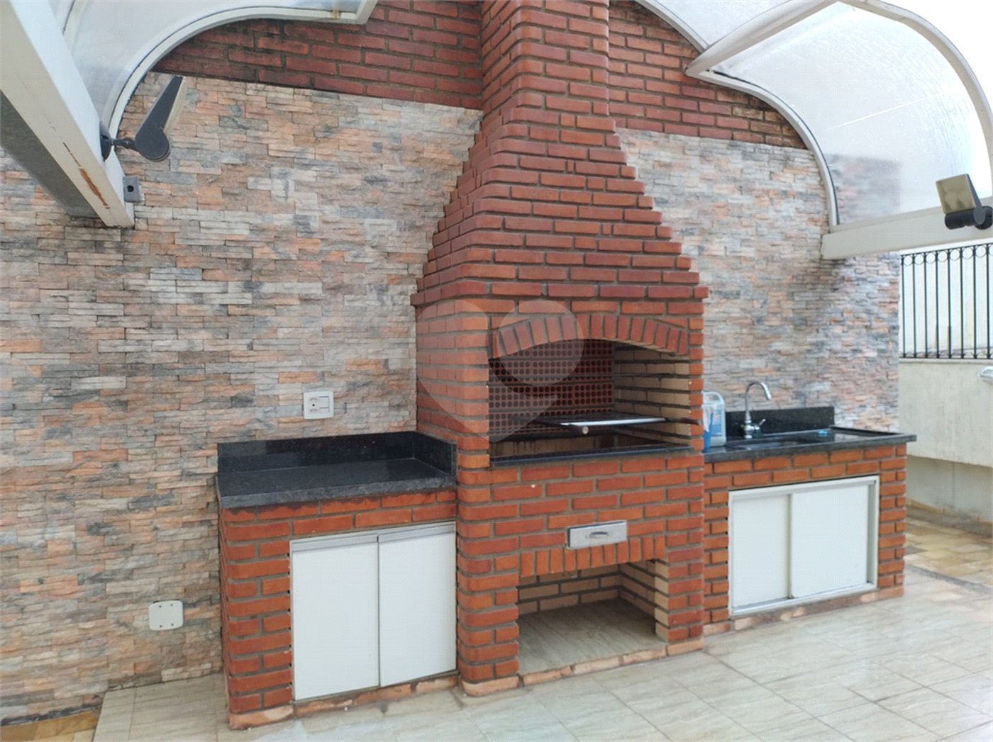 Apartamento à venda ou para alugar com 3 suítes em Indianópolis, São Paulo, SP