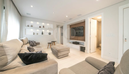 Apartamento à venda com 3 quartos, sendo 2 suítes,  em Vila Mariana, São Paulo, SP