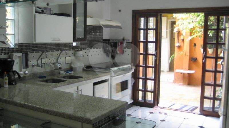 Casa à venda com 3 quartos, sendo 1 suíte, em Saúde, São Paulo, SP