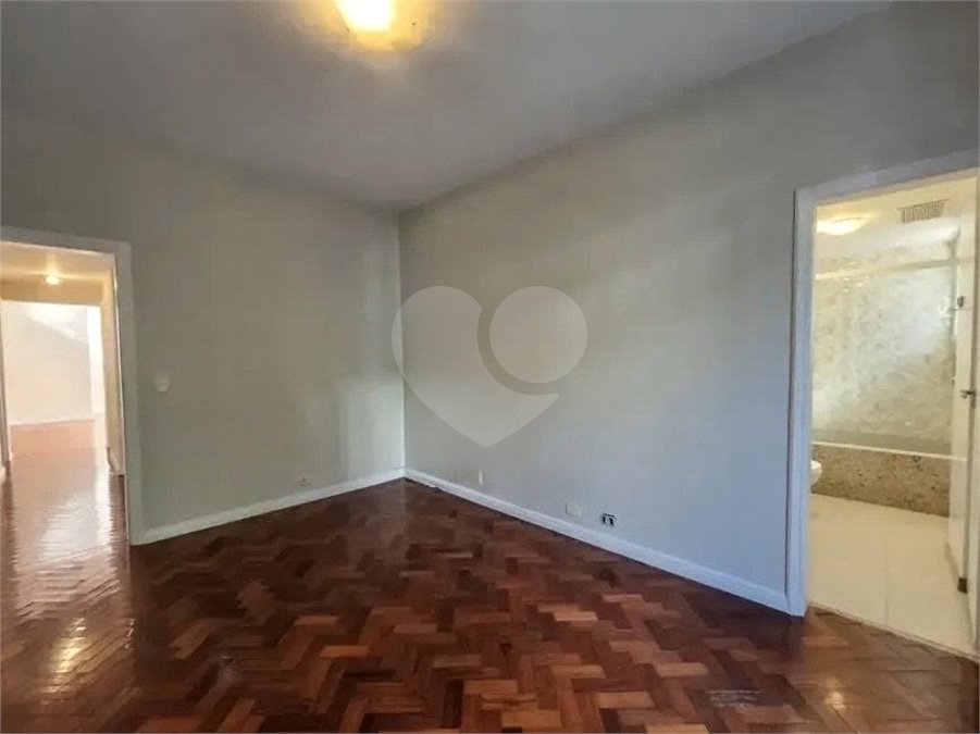 Apartamento à venda com 4 quartos, sendo 1 suíte, em Lagoa, Rio de Janeiro, RJ