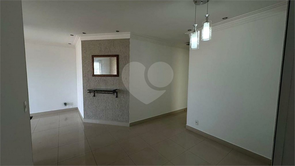 Apartamento à venda com 3 quartos, sendo 1 suíte, em Parque Maria Luiza, São Paulo, SP