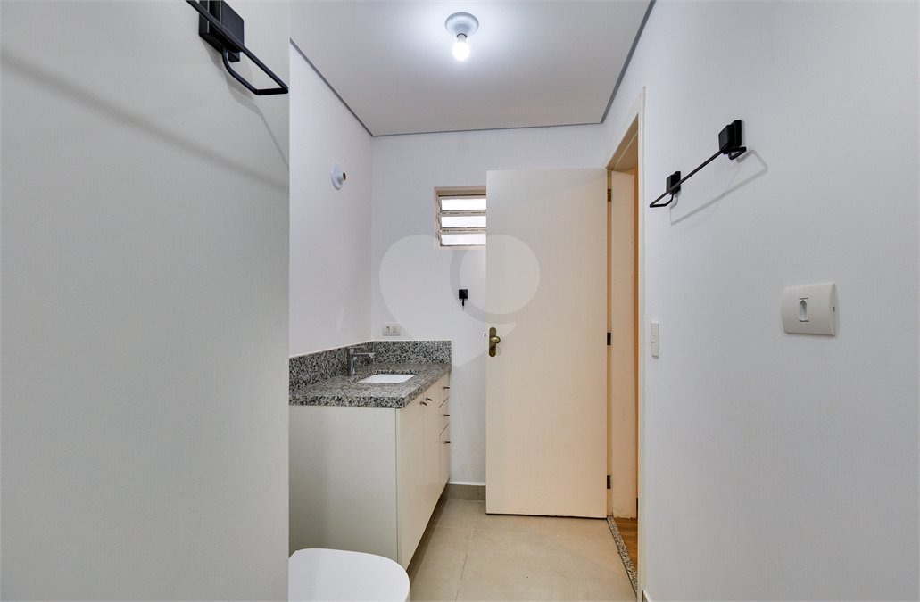 Casa para alugar com 5 quartos, sendo 3 suítes,  em Chácara Monte Alegre, São Paulo, SP