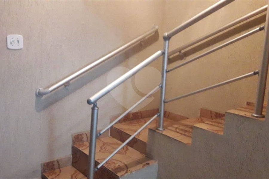 Sobrado à venda com 3 quartos, sendo 1 suíte, em Parque Continental I, Guarulhos, SP