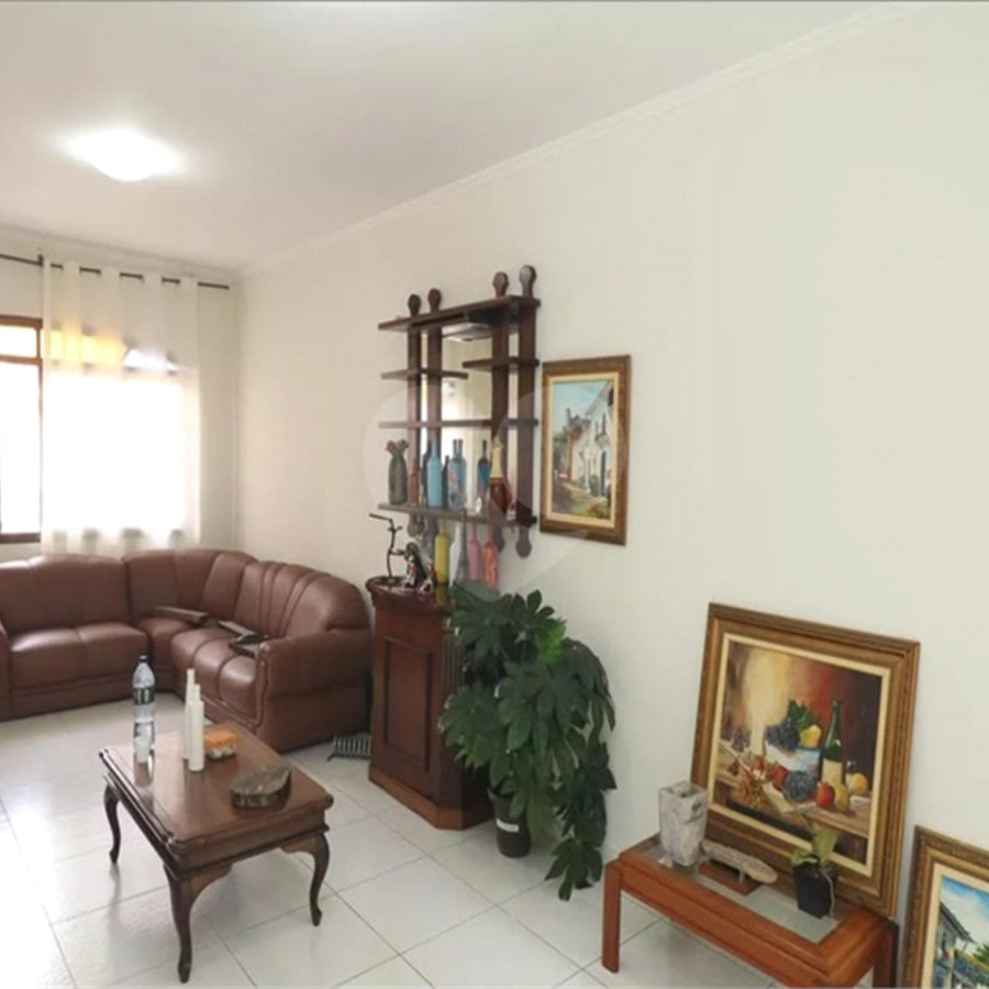 Sobrado à venda com 4 quartos, sendo 2 suítes, em Vila Mazzei, São Paulo, SP