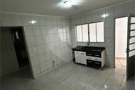 Sobrado à venda com 4 quartos, sendo 2 suítes, em Parque Sonia, São Paulo, SP